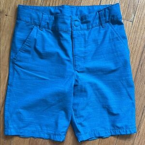 **b2g1** lightweight shorts